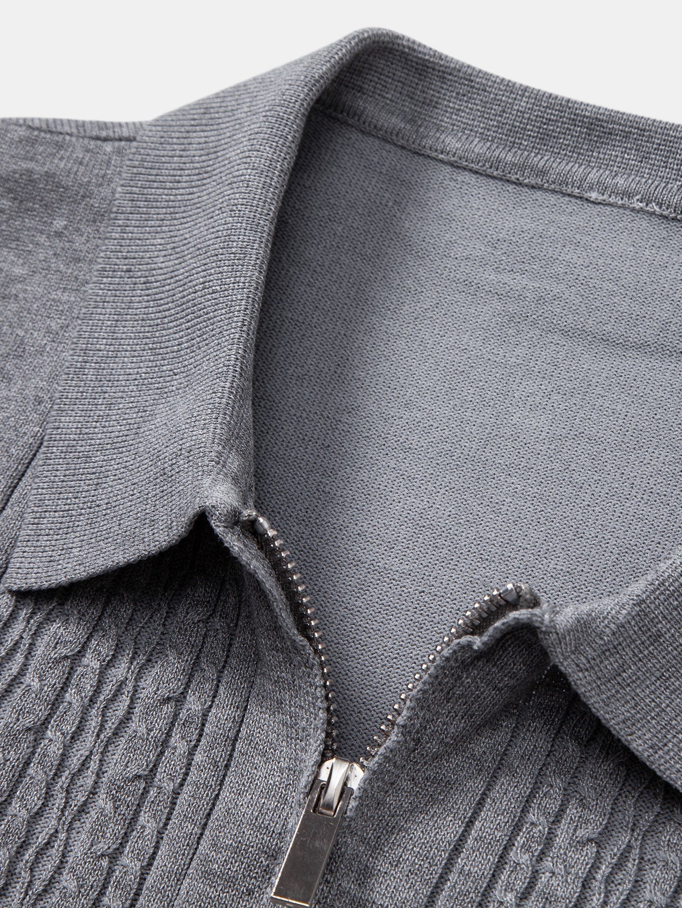 Men's Modern Twist Jacquard Knit Half-Zip Polo Shirt with Stylish Texture