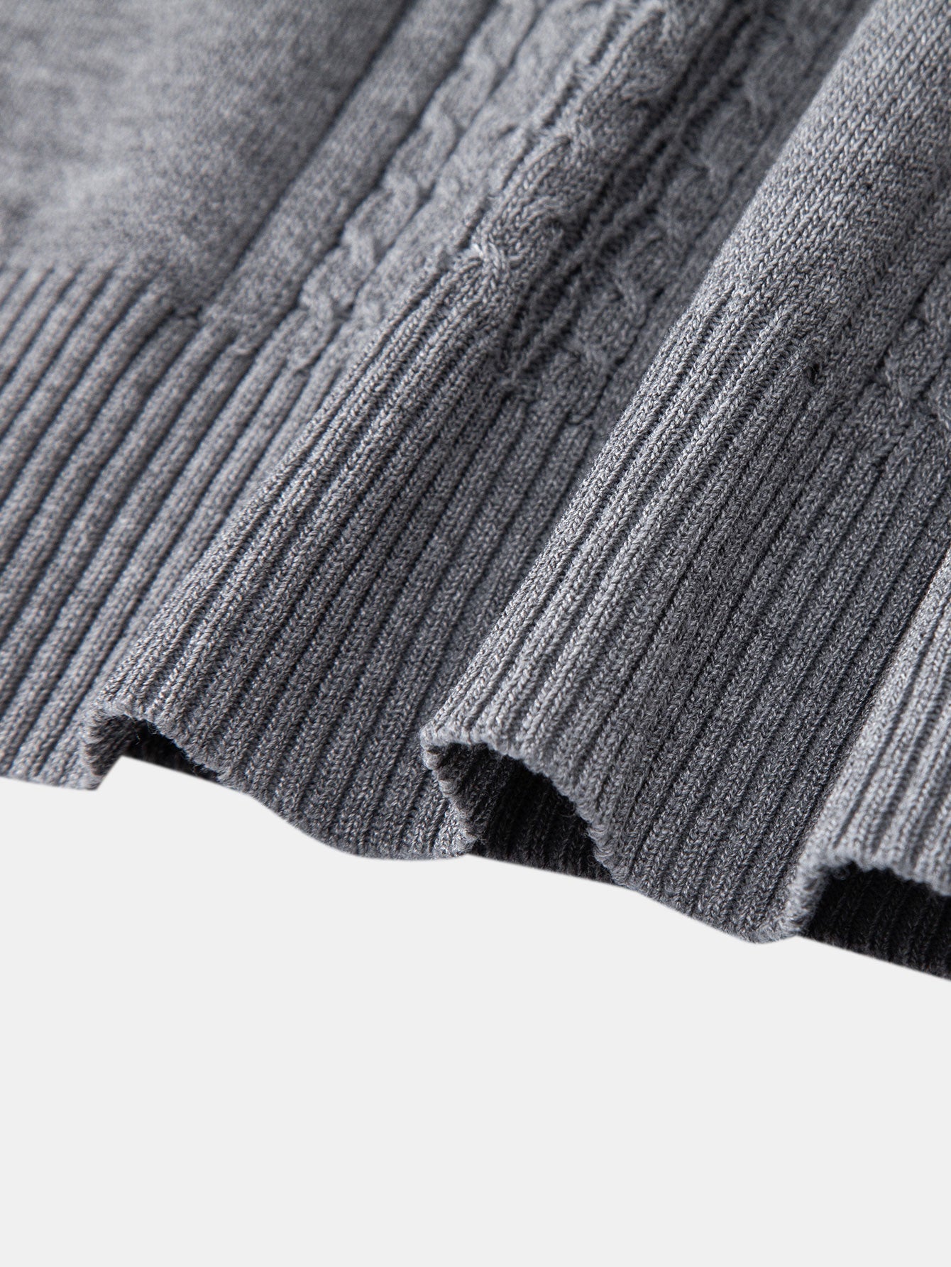 Men's Modern Twist Jacquard Knit Half-Zip Polo Shirt with Stylish Texture