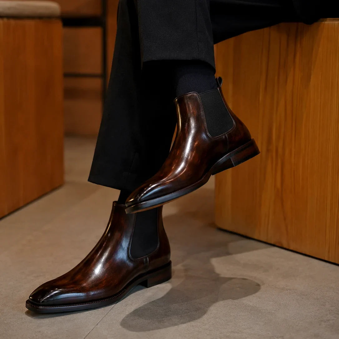 ELEPHANT - Pointed-Toe Chelsea Boots